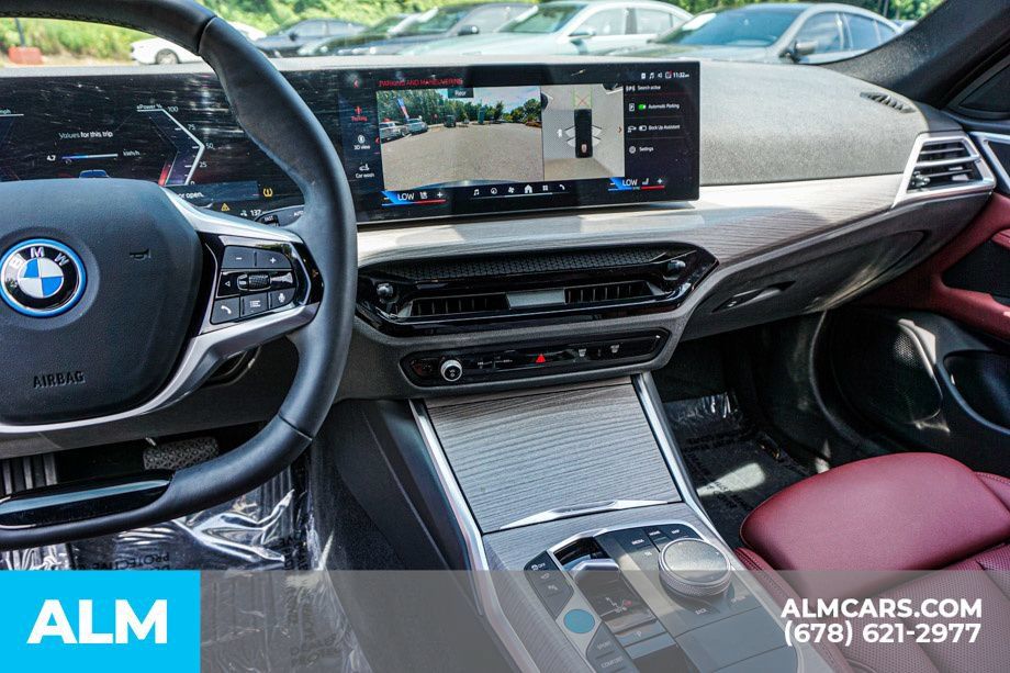 Used 2025 BMW i4 eDrive40 w/ Parking Assistance Package RWD image 32