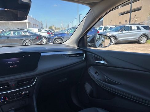 Used 2025 Buick Encore GX Preferred image 33