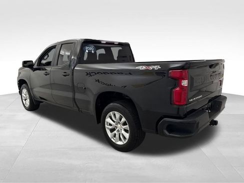 Used 2020 Chevrolet Silverado 1500 Custom w/ Custom Value Package AWD/4WD image 2