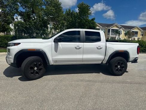 Used 2024 GMC Canyon Elevation w/ Trailering Package RWD image 4
