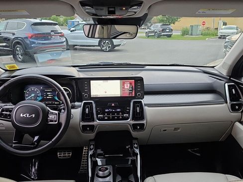 Used 2023 Kia Sorento SX Prestige w/ Panoramic Sunroof Package AWD/4WD image 43