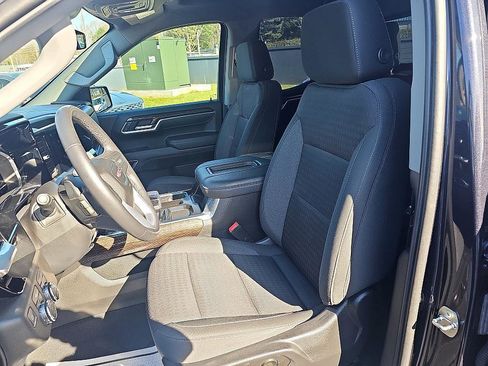 Used 2022 GMC Sierra 1500 Elevation w/ Preferred Package image 16