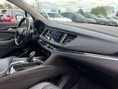 Used 2021 Buick Enclave Essence w/ Sound and Sites Package AWD/4WD image 15
