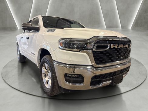 Used 2025 RAM 1500 Big Horn AWD/4WD image 1