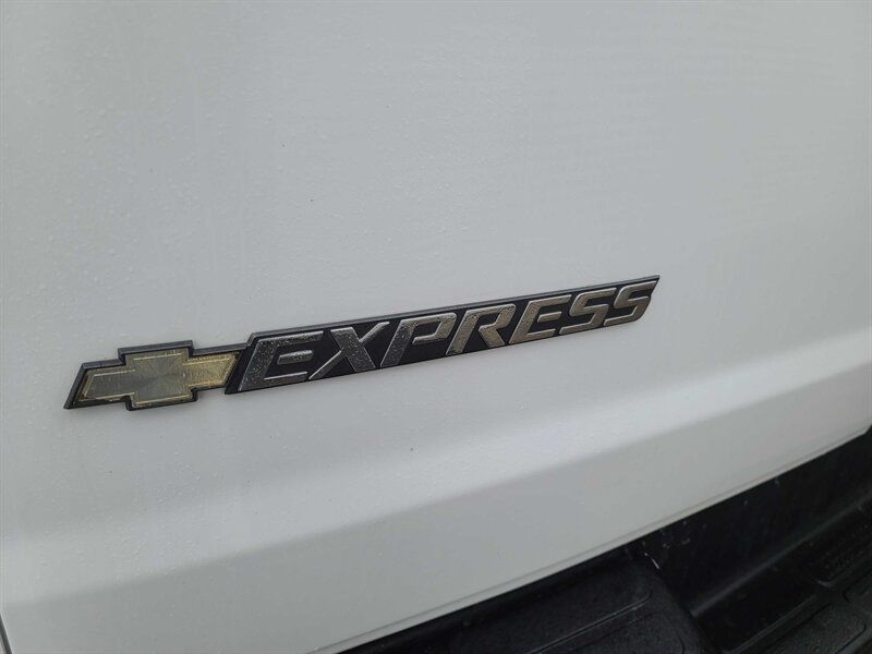 Used 2021 Chevrolet Express 2500 Extended w/ Driver Convenience Package RWD image 27