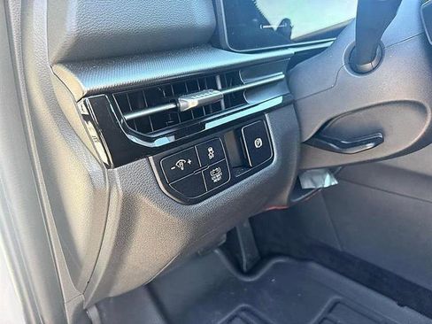 Used 2026 Kia Sportage S image 20