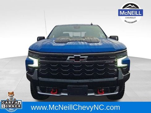 Used 2023 Chevrolet Silverado 1500 ZR2 image 2