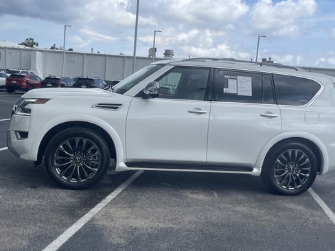 Used 2023 Nissan Armada Platinum w/ Captain's Chairs Package AWD/4WD image 7