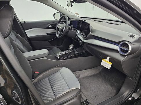 New 2026 Chevrolet Trax LT w/ Driver Confidence Package FWD image 21