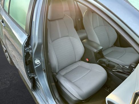Certified 2024 Toyota Corolla SE FWD image 31