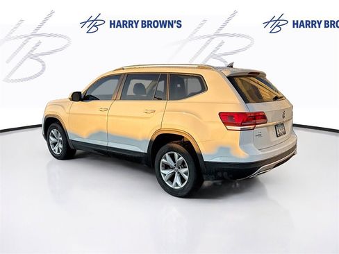Used 2019 Volkswagen Atlas SE image 2