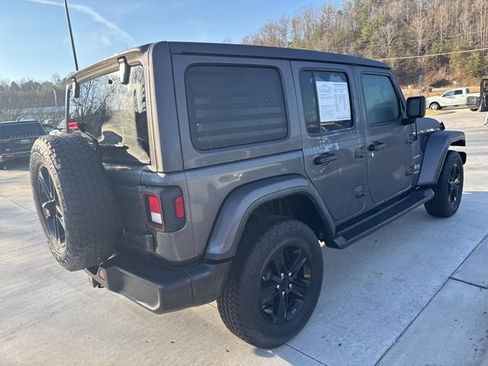 Used 2022 Jeep Wrangler Unlimited Sahara w/ Cold Weather Group image 5