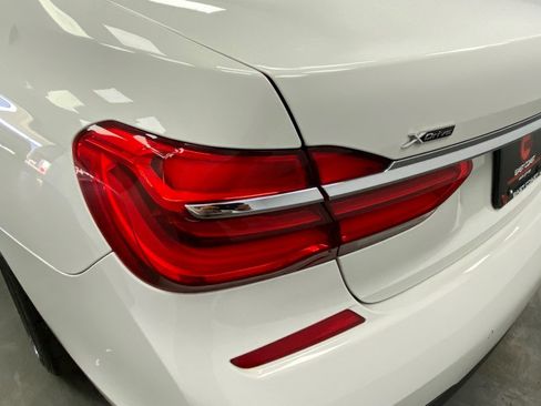 Used 2016 BMW 750i xDrive image 11