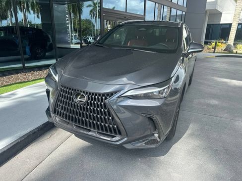 Certified 2025 Lexus NX 250 FWD w/ Accessory Package (Z2) image 4