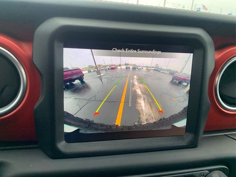 Used 2020 Jeep Wrangler Unlimited Rubicon image 25