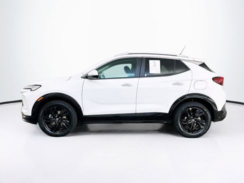 Used 2024 Buick Encore GX Sport Touring AWD/4WD image 4