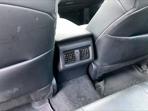 Used 2023 Toyota Camry SE w/ Cold Weather Package FWD image 33