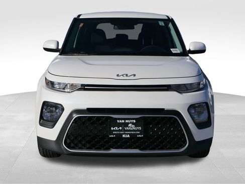 Used 2022 Kia Soul LX image 8