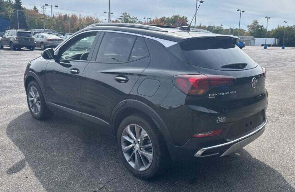 Used 2023 Buick Encore GX Essence w/ Advanced Technology Package AWD/4WD image 4