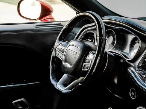 Used 2022 Dodge Challenger R/T Scat Pack RWD image 9