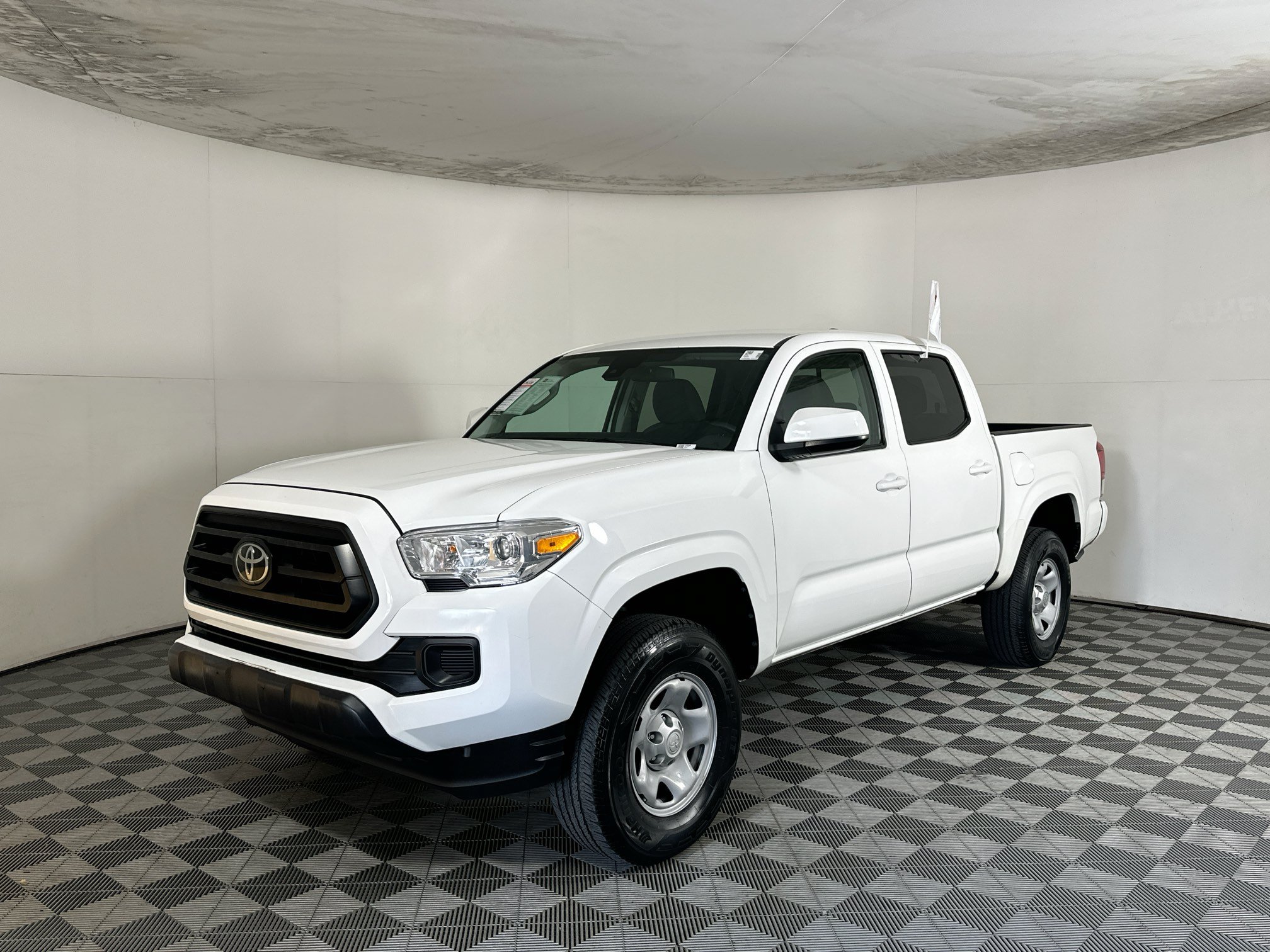 Certified 2023 Toyota Tacoma SR AWD/4WD image 7