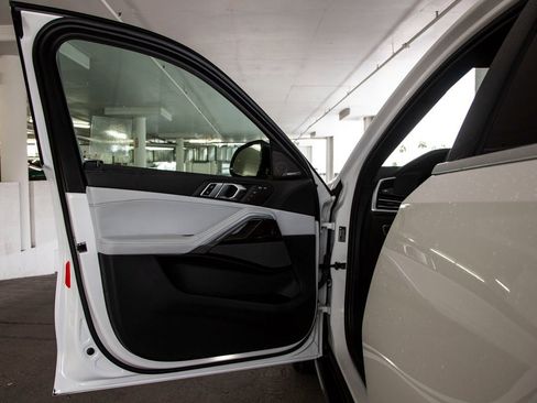 Certified 2023 BMW X6 xDrive40i w/ Premium Package image 13