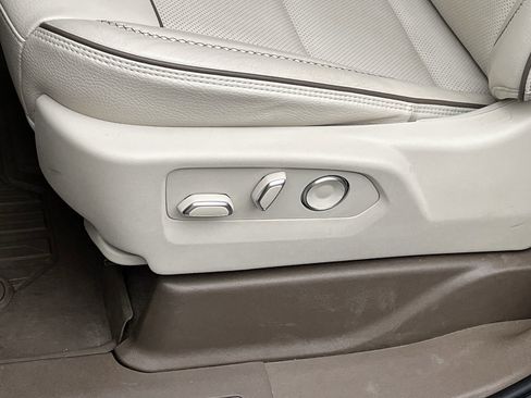 Certified 2023 GMC Yukon Denali image 12