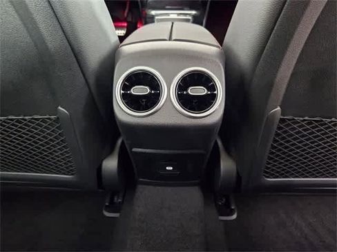 Certified 2025 Mercedes-Benz CLA 250 4MATIC image 36