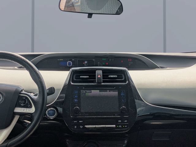 Used 2018 Toyota Prius Three w/ Advanced Technology Package FWD image 17