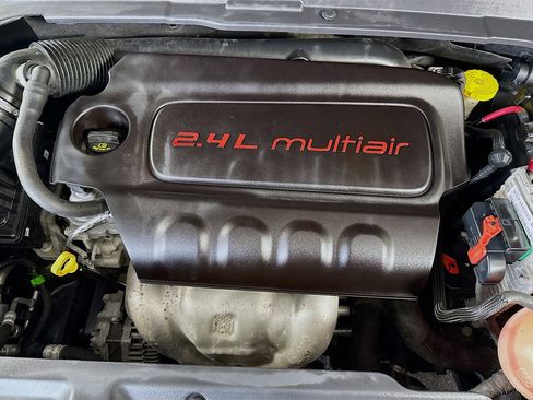 Used 2018 Jeep Compass Latitude w/ Popular Equipment Group image 39