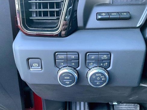 Used 2025 GMC Sierra 1500 AT4 w/ AT4 Premium Package image 16