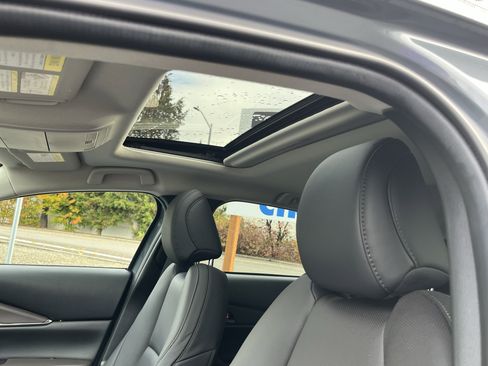 Used 2021 MAZDA CX-30 AWD 2.5 S w/ Premium Package image 18