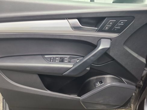 Used 2020 Audi Q5 2.0T Premium w/ Titanium Sport Package image 21