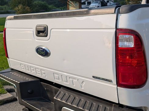 Used 2016 Ford F250 XL w/ XL Appearance Package AWD/4WD image 29