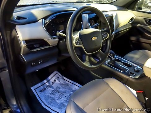 Used 2023 Chevrolet Traverse LS w/ Safety Package image 15
