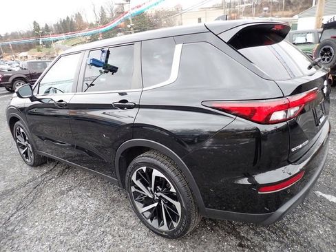 Used 2022 Mitsubishi Outlander ES image 5