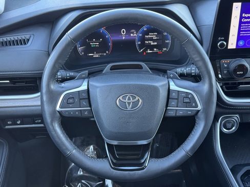 Used 2024 Toyota Grand Highlander Platinum image 25