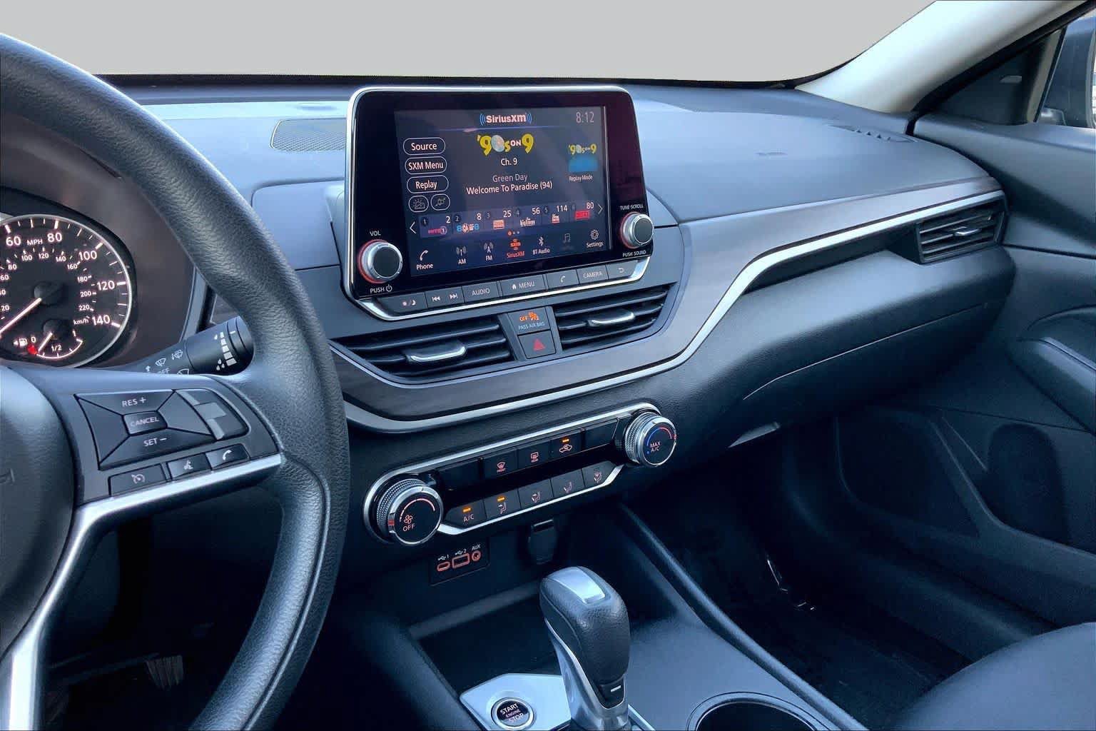 Used 2025 Nissan Altima 2.5 SV FWD image 7