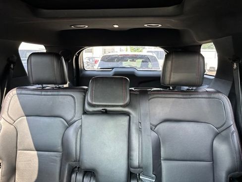 Used 2018 Ford Explorer Sport w/ Equipment Group 401A AWD/4WD image 12