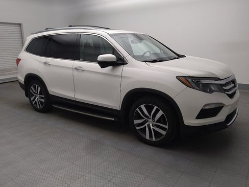 Used 2018 Honda Pilot Touring image 11