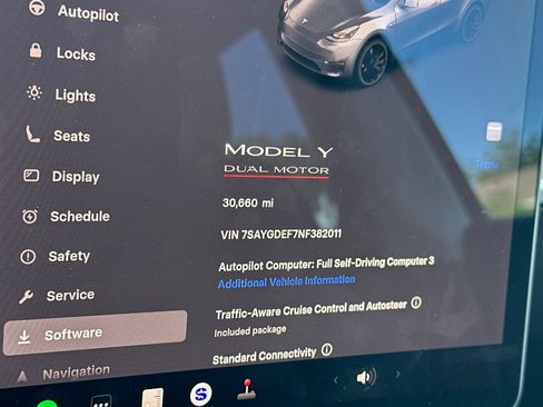 Used 2022 Tesla Model Y Performance AWD/4WD image 24
