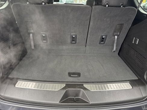 Used 2025 Chevrolet Tahoe Z71 image 25