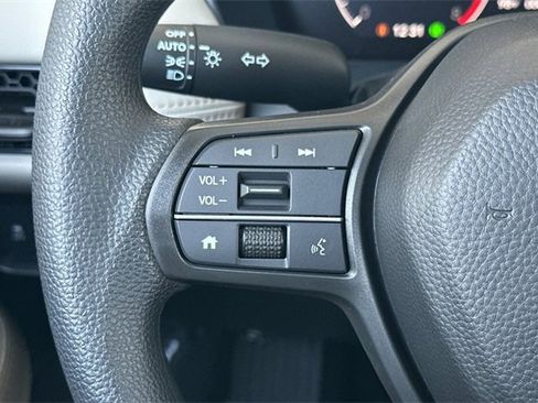 New 2026 Honda HR-V LX image 27
