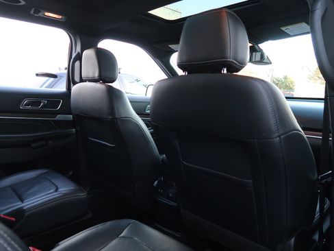 Used 2017 Ford Explorer Limited w/ Equipment Group 301A image 37