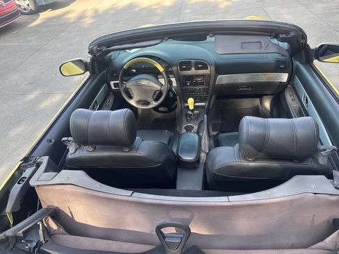 Used 2002 Ford Thunderbird RWD image 12