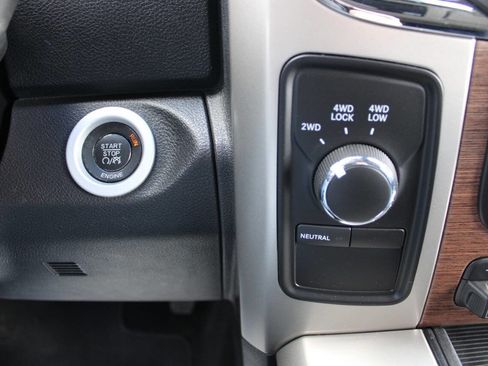 Used 2014 RAM 2500 Laramie w/ Convenience Group image 26