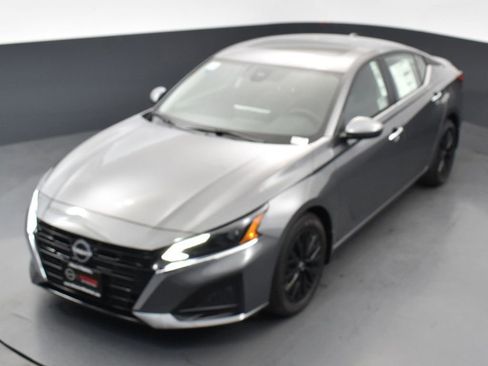New 2025 Nissan Altima 2.5 SV w/ SV Special Edition Package image 45