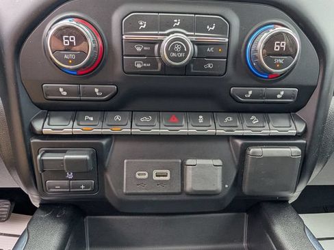 Used 2019 Chevrolet Silverado 1500 LT Trail Boss AWD/4WD image 35