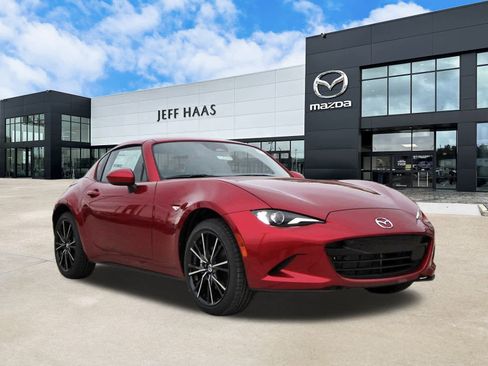New 2025 MAZDA MX-5 Miata RF Grand Touring image 4