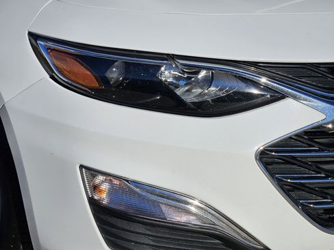 Used 2020 Chevrolet Malibu LS image 9